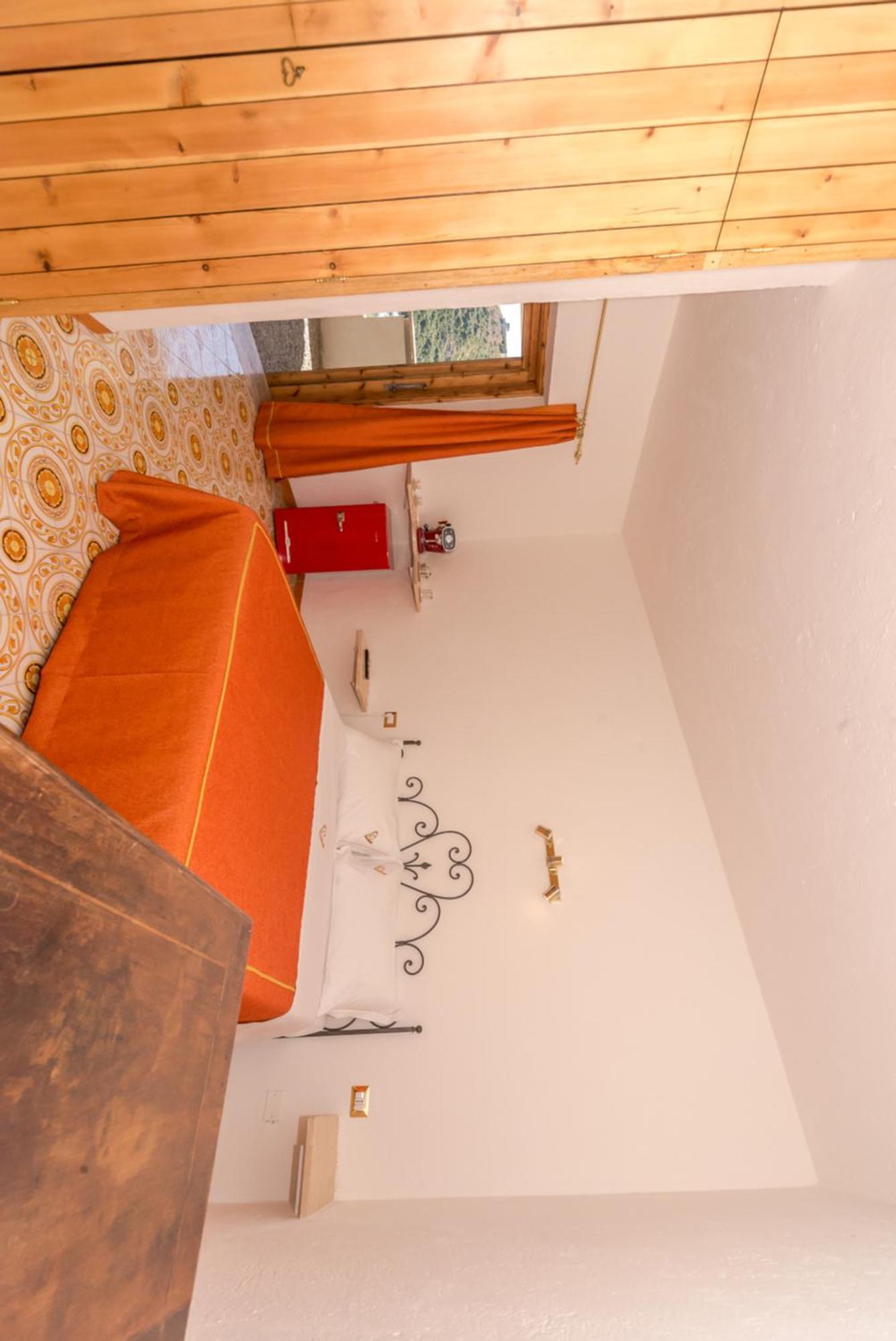 Valdroni Bed & Breakfast Cala Galera